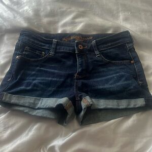 ARIZONA JEAN CO. Low Wasted Midi Blue Jean Shorts Size 5